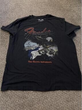 Fender Men's Black Tshirt